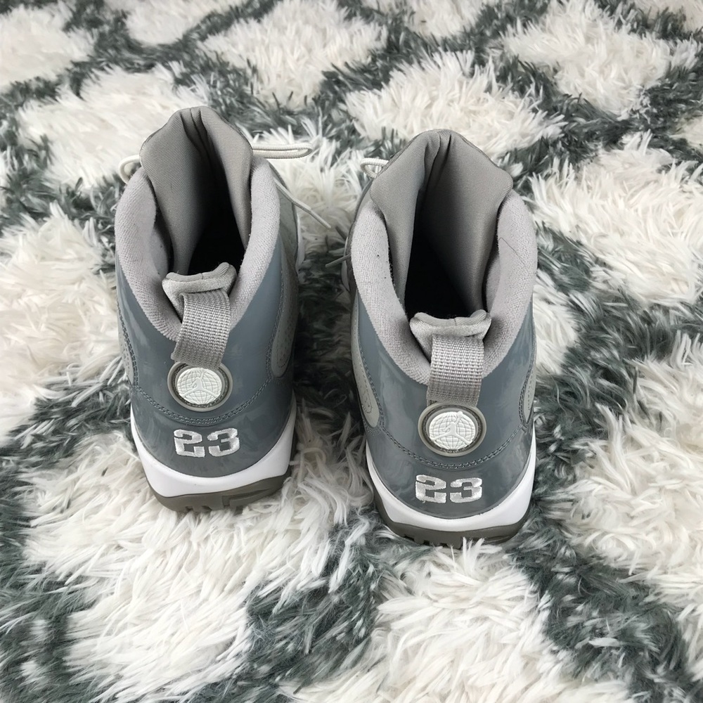 Jordan Men’s Cool Grey 9’s Size 11 Grey White - Picture 3 of 8